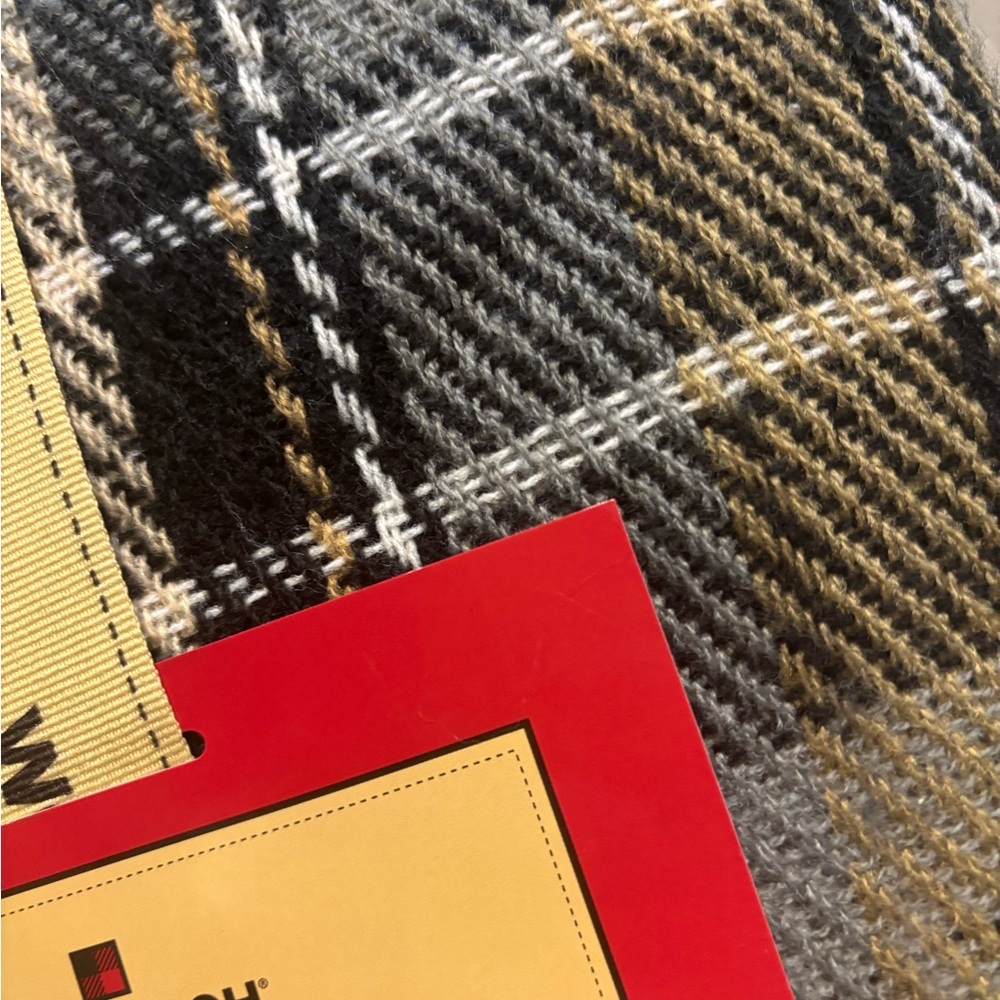 NWT Woolrich reversible blanket scarf - Picture 3 of 5